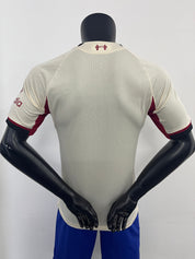LIVERPOOL UITSHIRTEN 25/26