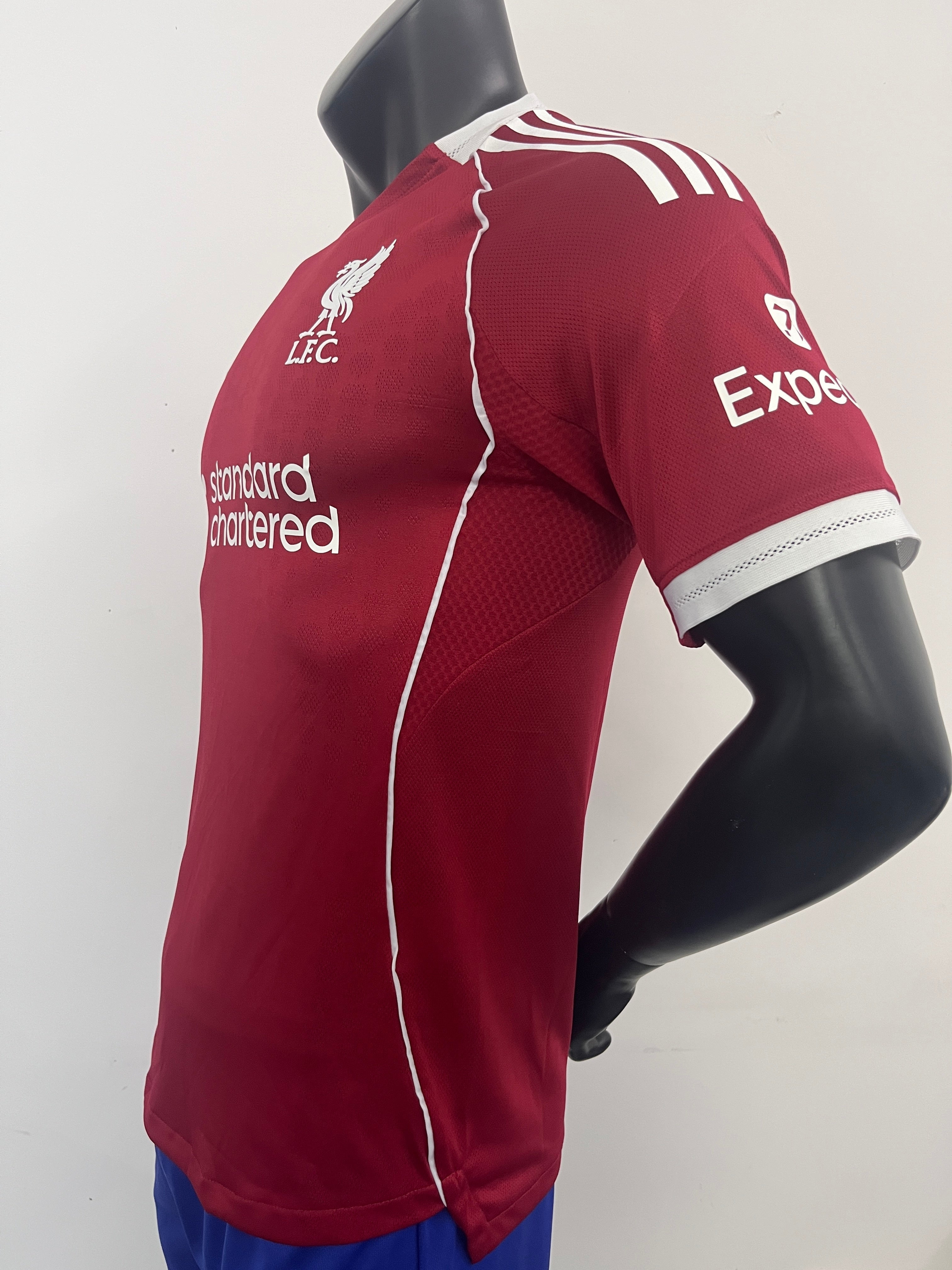 LIVERPOOL THUIS 25/26