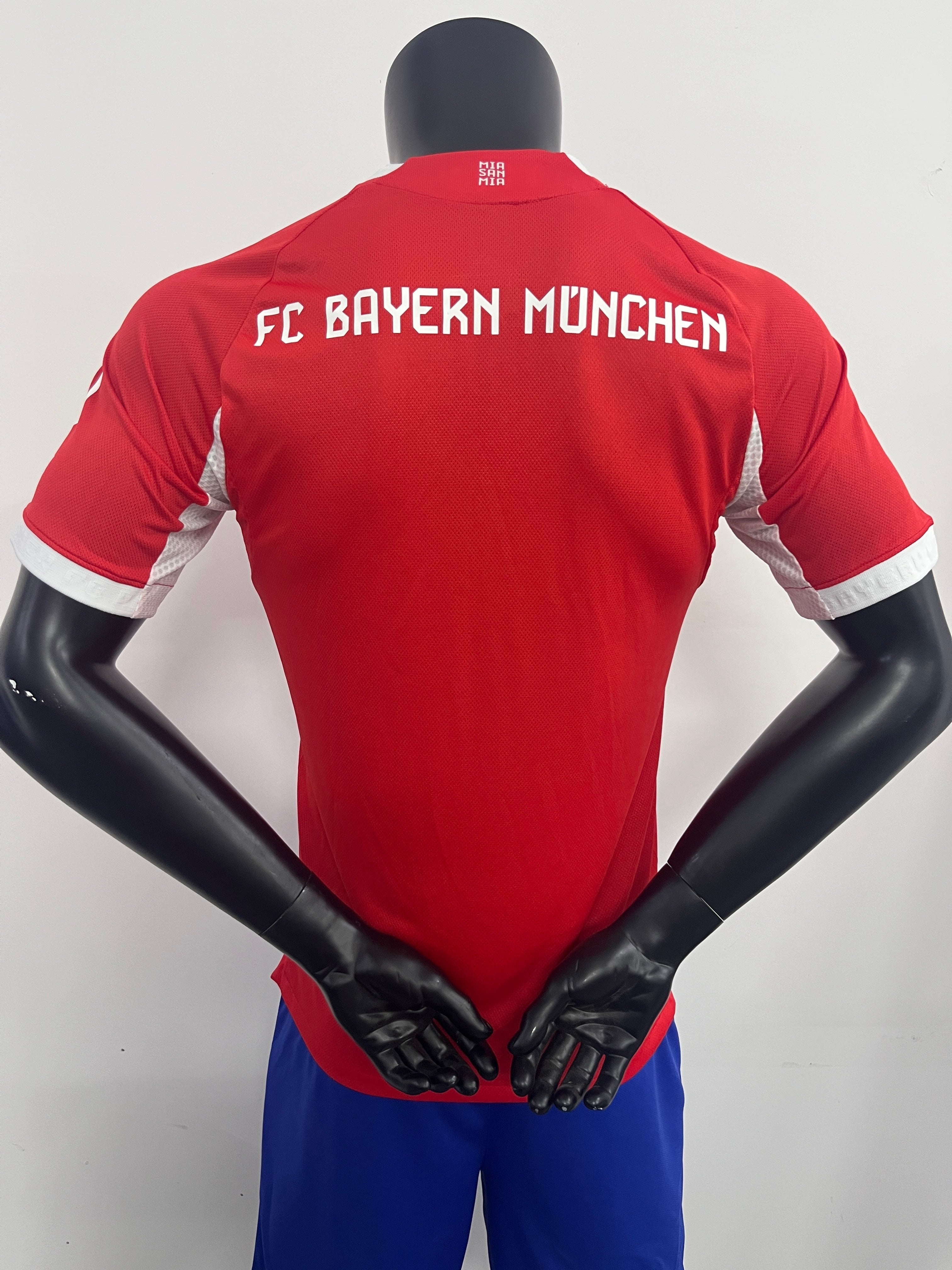 FC BAYERN MÜNCHEN THUIS 25/26